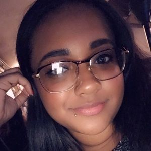 Meet your Posher, Allyson